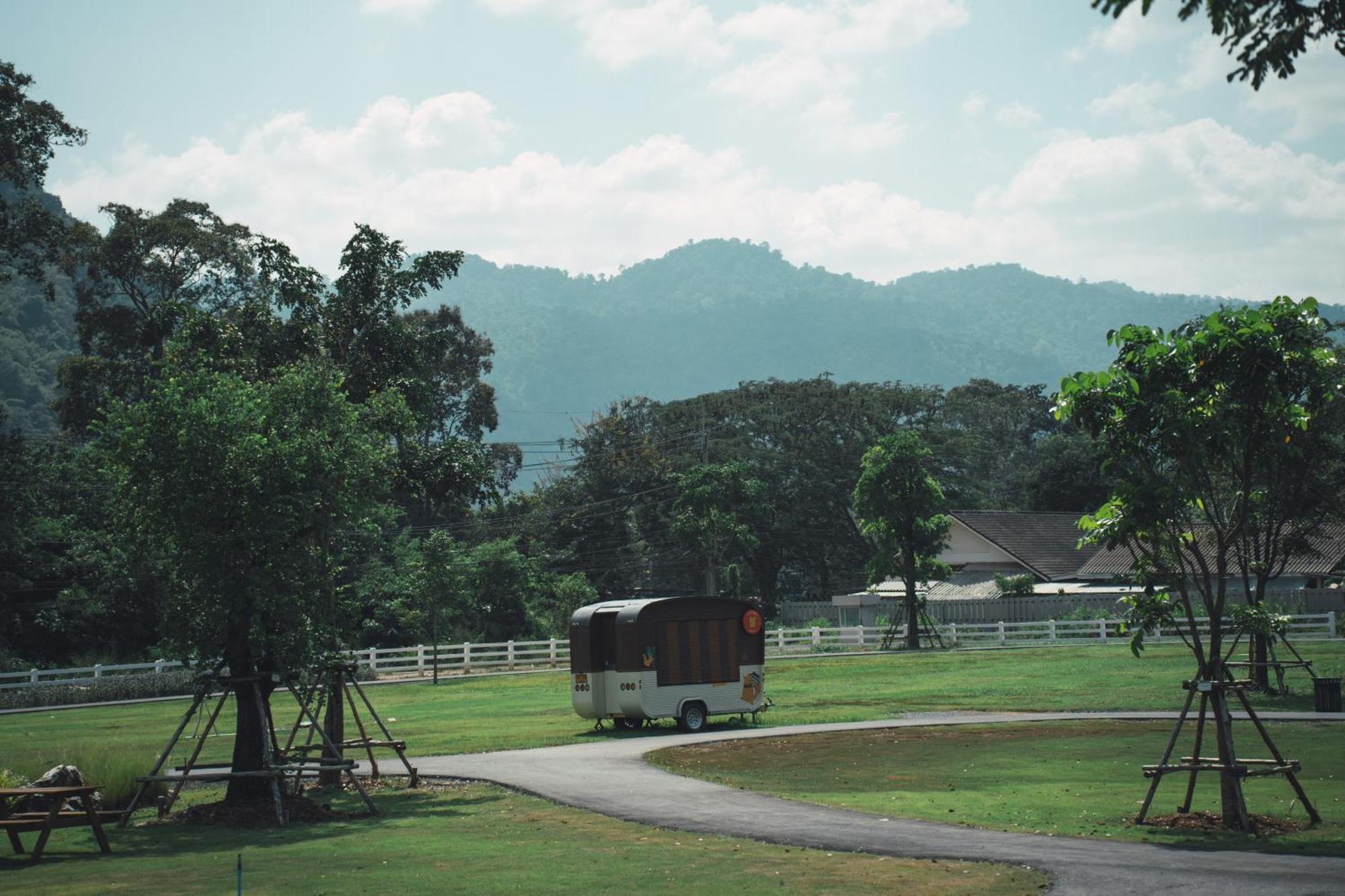 Thames Valley Khao Yai - Sha Plus Hotell Mu Si Eksteriør bilde